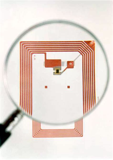 will a magnet grab rfid chip|will magnets disrupt rfid chips.